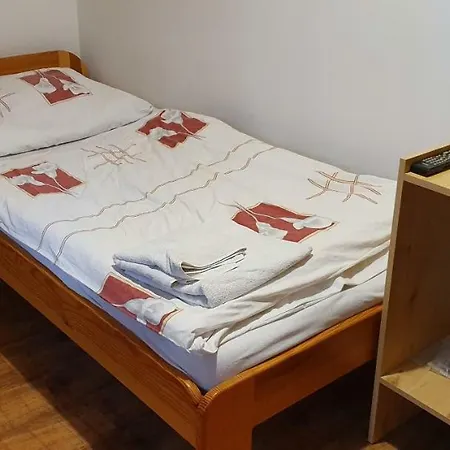 Horáreň Nový Tekov * Novy Tekov