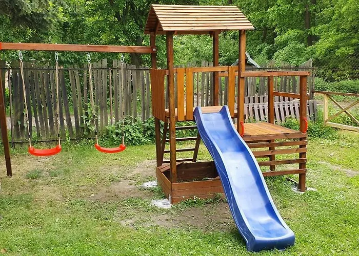 Horaren 招待所 Novy Tekov