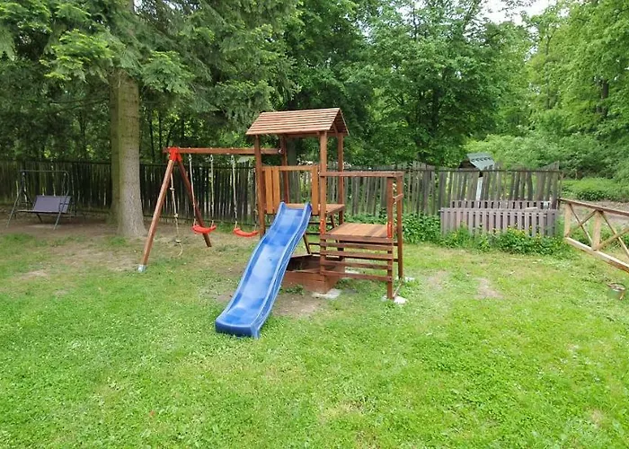 Horaren 招待所 Novy Tekov